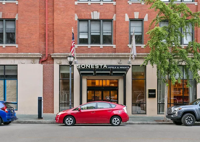 Sonesta Hotel Baltimore Inner Harbor